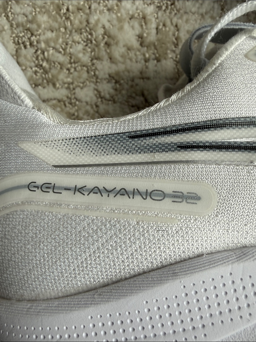 Asics Gel-Kayano 32 White and Gray Men's Running Sneakers - Picture 4 of 13